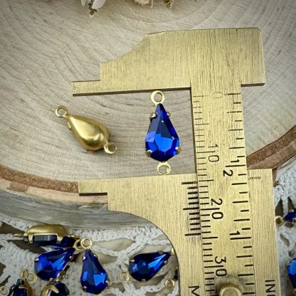 Sapphire Crystal Rain Drop / Teardrop connectors - 15mm - 4 Pieces - Image 2