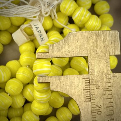 Vintage Miriam Haskell Occupied Japanese Bright Yellow and White Swirled Lampwork Glass Beads Japan - 7mm - 1 Strand (approx 50 beads) - Image 2