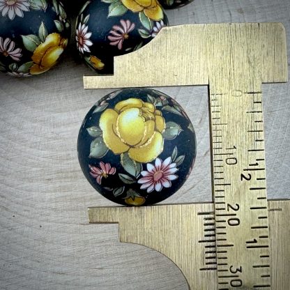 Frosted / Matte Opaque Black Japanese Tensha Beads with a Yellow Rose / Daisy Design and Gold Detailing - 20mm - 1 Bead - Image 2