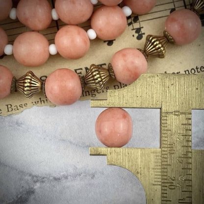 Vintage Czech peachy raspberry sherbet Pink Mottled Round Beads and White Spacer Seed Beads Glass Beads - 11mm - 20 Beads - Image 2