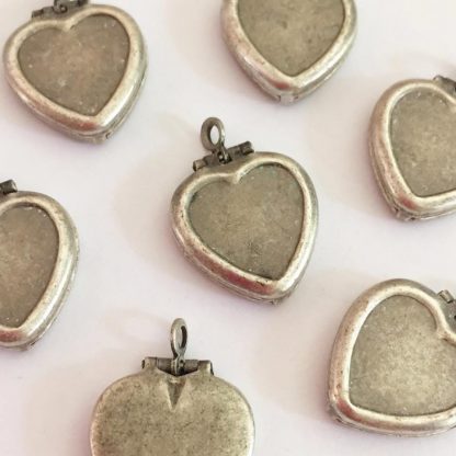 Vintage Antique Silver Plated Heart Locket Holds 12x10mm heart cabochon - 20mm - 10 Pieces