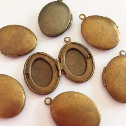 Vintage Antique Brass Plated Oval Locket - 25x18mm - 5 Pieces