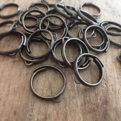 Antique Brass Plated Adjustable Vintage Ring Blanks with Loop - 18mm - 10 Pieces