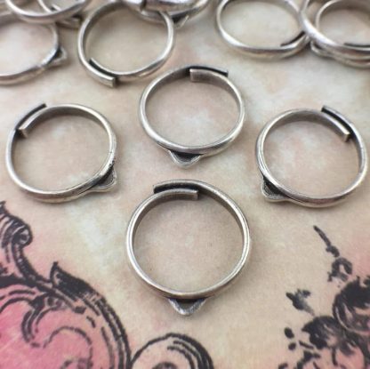 Antique Silver Plated Adjustable Vintage Ring Blanks with Loop - 18mm - 10 Pieces