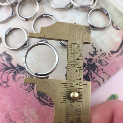 Antique Silver Plated Adjustable Vintage Ring Blanks with Loop - 18mm - 10 Pieces - Image 2