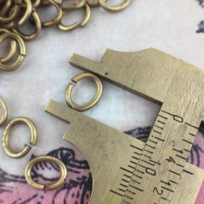 Vintage Raw Brass Oval Jump Rings Connectors / Links (#6) - 4x3mm OD - 22 gauge - 10 Grams - Image 2