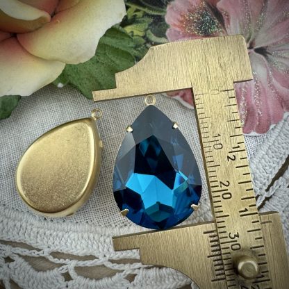 Large Capri Blue Teardrop Pendants / Drops - 28mm - 2 Pieces - Image 2