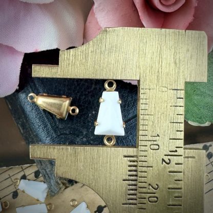 Crisp Opaque White Faceted Keystone Rhinestone Connectors / Links - 13mm - 4 Pieces - Image 2