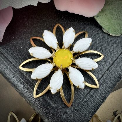 Textured White Daisy Yellow Opal Rhinestone Flower Components / Links / Connectors / Charms - 38mm - 1 Piece - Image 2
