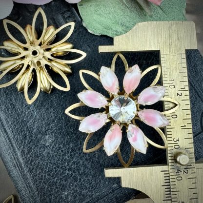Pink / White Givré 2 Tone with Crystal Clear Centers Rhinestone Flower Components / Pendants / Connectors / Charms - 38mm - 1 Piece - Image 2