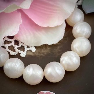 Vintage Lucite Pearly Swirl White ‘Shampoo’ Moonglow Pearl Large Round Beads - 12mm - 25 Beads