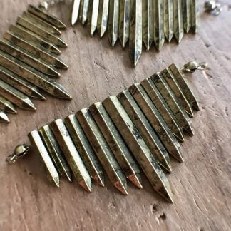 Vintage Antique Brass Strand of Graduated Cast Metal Spike Beads / Charms - 34mm - 1 strand