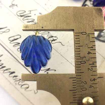 Vintage Sapphire Blue Press Moulded Glass Leaf Charms / Drops - 18mm - 6 Pieces - Image 2