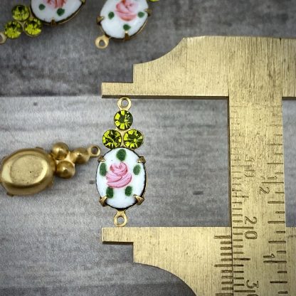 Vintage Hand Painted Guilloche with Swarovski Olivine Rhinestones Connectors / Links - 22mm - 2 Pieces - Image 2