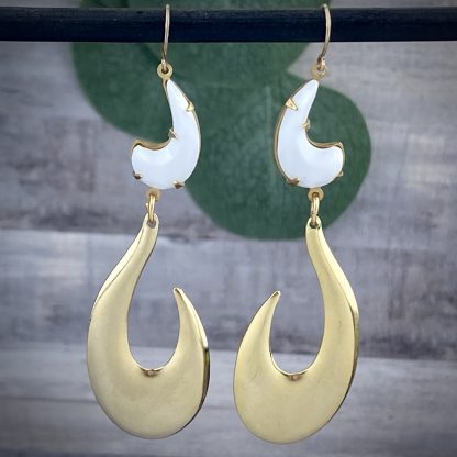 Vintage Gold Plated Super Unique Paisley/ Swoop Drops / Charms - 43mm - 1 Pair (2 Pieces) - Image 3
