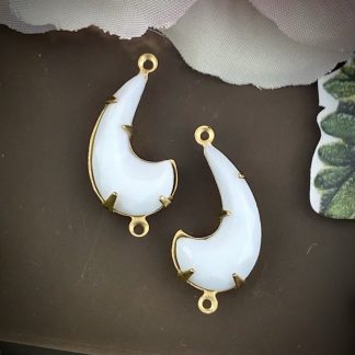 Vintage Opaque Chalk White Super Unique Paisley/ Swoop Rhinestone Connectors / Links / Charms - 23mm - 1 Pair (2 Pieces)
