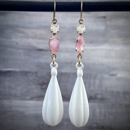 Vintage Large Metal White Enamel Melon Textured Teardrops Drops / Charms - 38mm - 2 Pieces - Image 3
