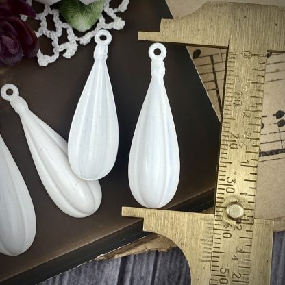 Vintage Large Metal White Enamel Melon Textured Teardrops Drops / Charms - 38mm - 2 Pieces - Image 2