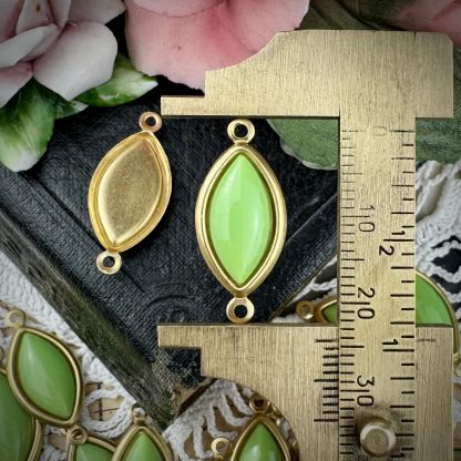 Vintage Opaque Green Minty Micro Faceted Rhinestone Connectors / Links - 24mm - 2 Pieces - Image 2