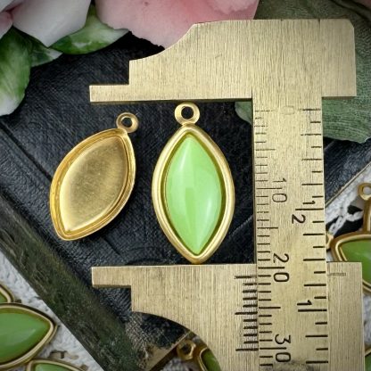 Vintage Opaque Green Minty Micro Faceted Rhinestone Charms / Drops - 21mm - 2 Pieces - Image 2